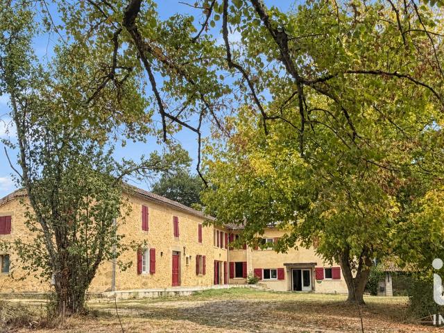 Maison 12 pièces 432 m²