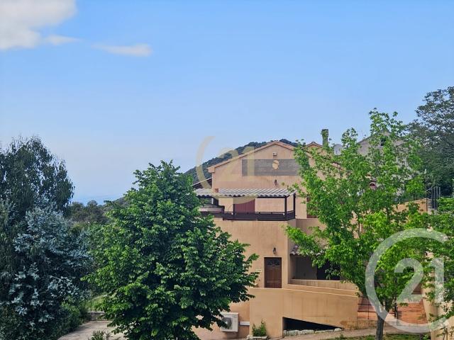 Maison 12 pièces 439 m²