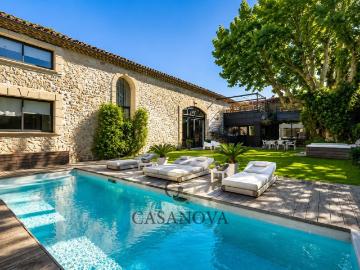 Maison 12 pièces 551 m²