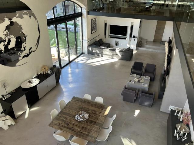 Maison 12 pièces 551 m²