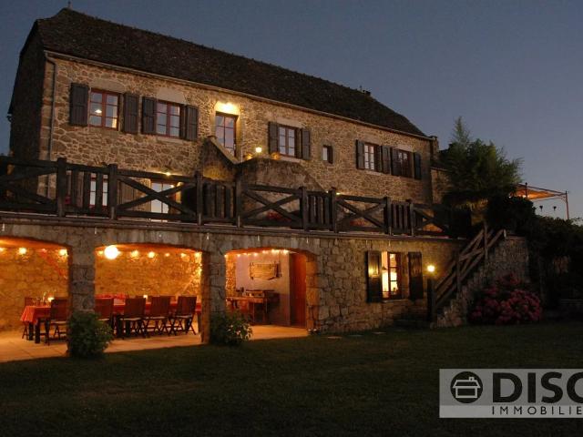 Maison 12 pièces 557 m²