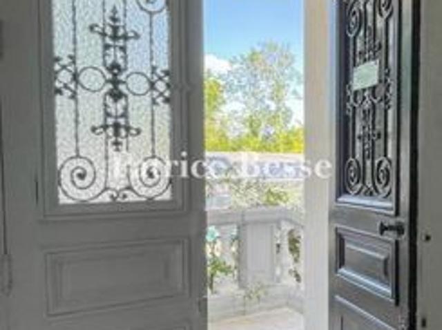 Maison 12 pièces 560 m²