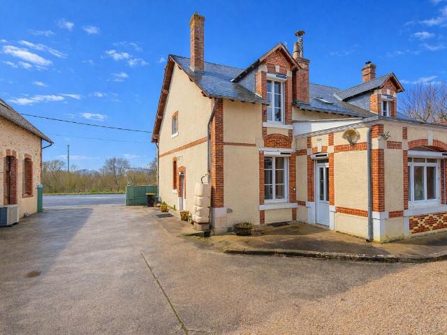Maison 12 pièces 560 m²