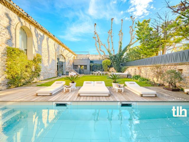 Maison 12 pièces 551 m²