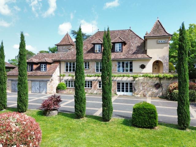 Maison 12 pièces 520 m²