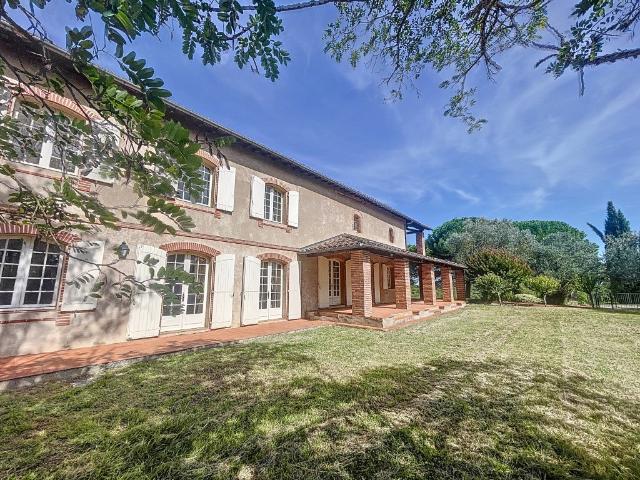 Maison 12 pièces 525 m²