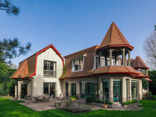 Maison 12 pièces 530 m²