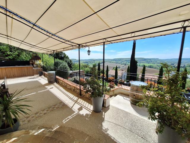 Maison 12 pièces 650 m²