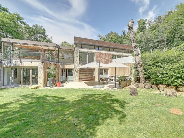 Maison 12 pièces 700 m²
