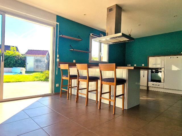 Maison 130 m2 • Piscine • Séjour 50 m2 • 4 Chambres • DPE C