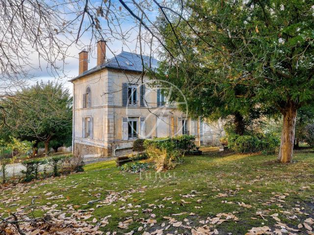 Maison 13 pièces 190 m²