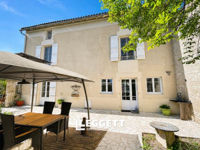 Maison 13 pièces 240 m²