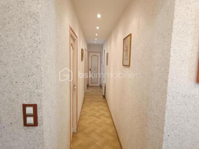 Maison 13 pièces 240m²