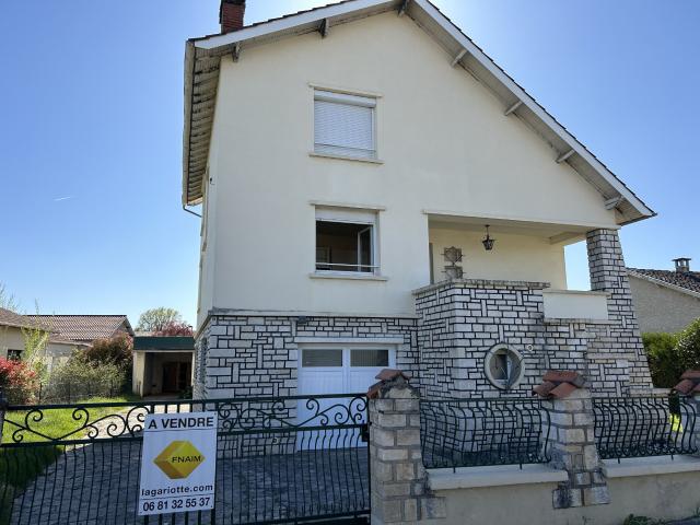 Maison 13 pièces 248 m²