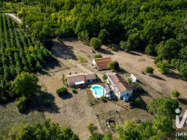 Maison 13 pièces 250 m²