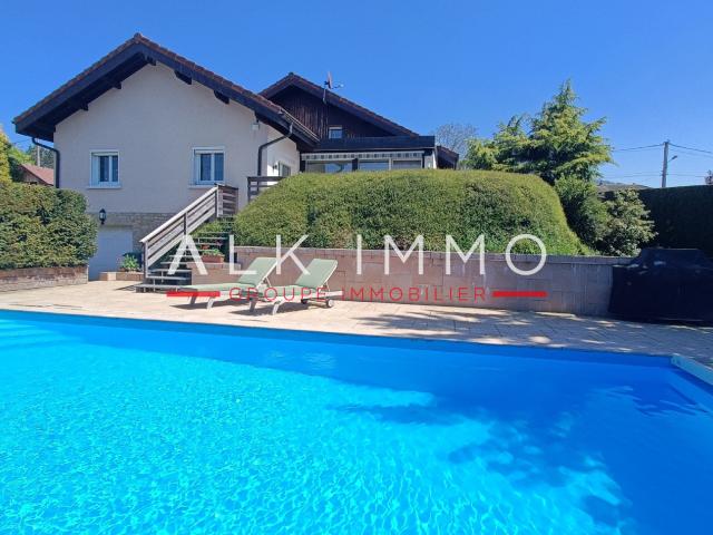 Maison 13 pièces 250 m²
