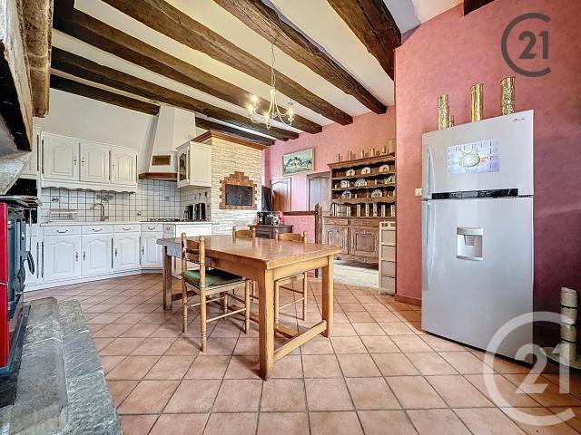 Maison 13 pièces 252 m²