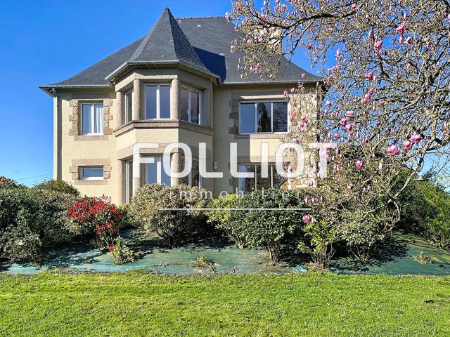 Maison 13 pièces 260 m²