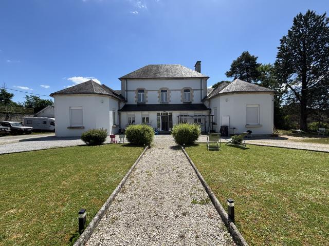 Maison 13 pièces 260 m²