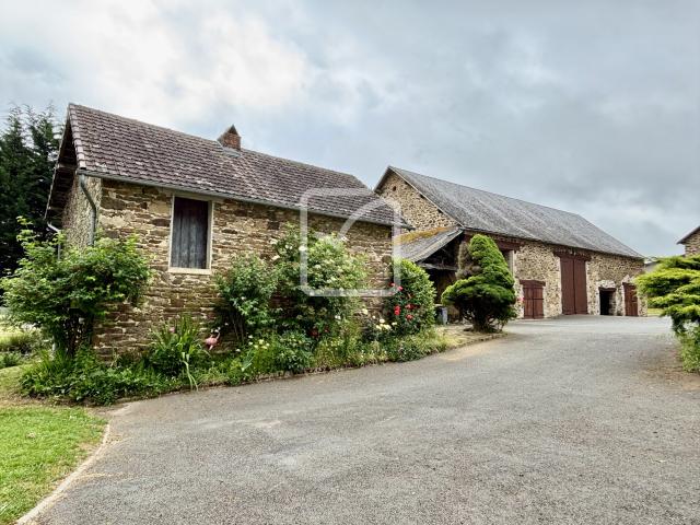 Maison 13 pièces 261 m²