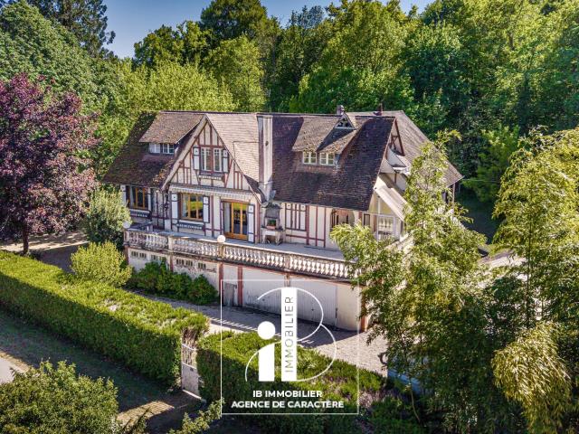 Maison 13 pièces 267 m²
