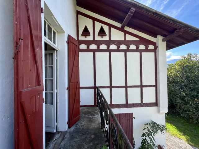 Maison 13 pièces 264 m²