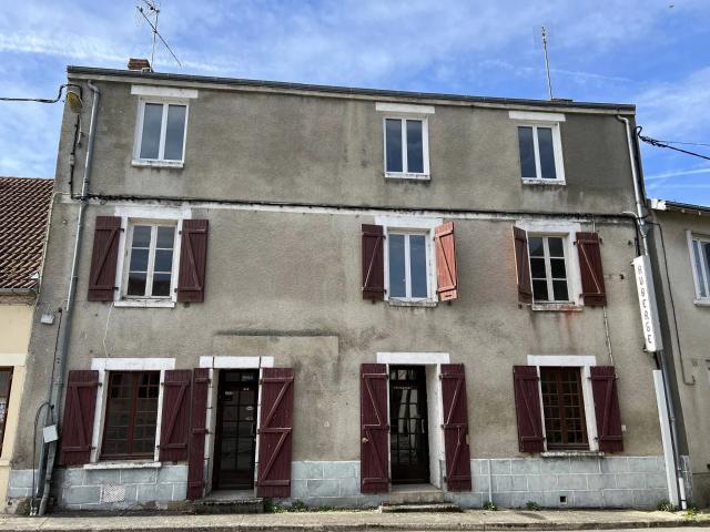 Maison 13 pièces 274 m²