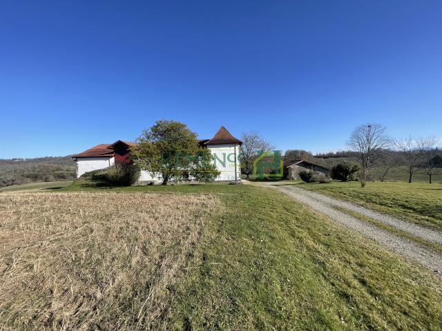 Maison 13 pièces 283 m²
