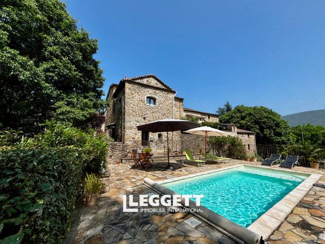 Maison 13 pièces 280 m²