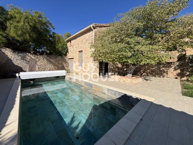 Maison 13 pièces 281 m²