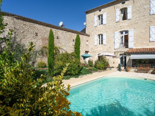 Maison 13 pièces 281 m²