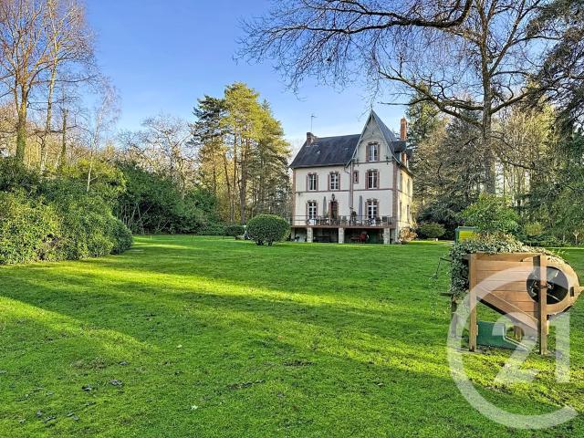 Maison 13 pièces 289 m²