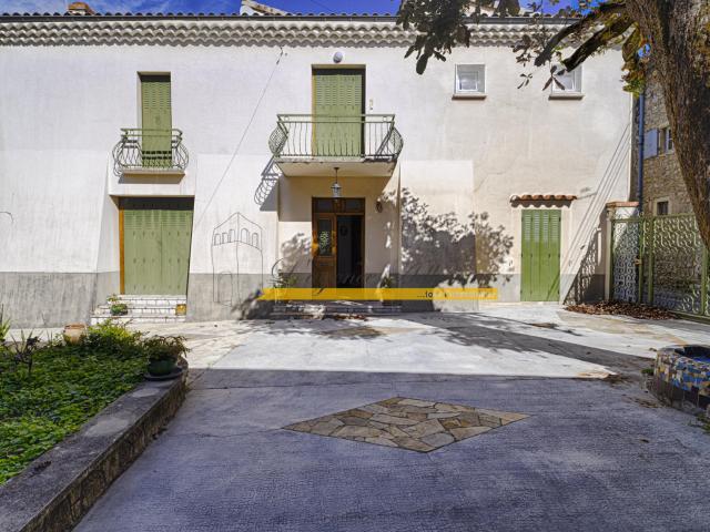 Maison 13 pièces 293 m²