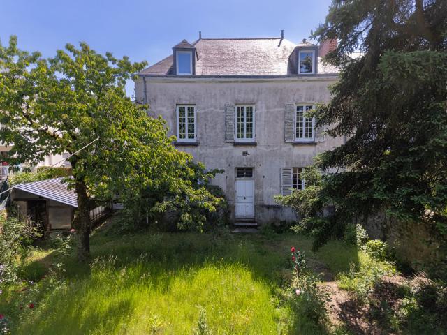 Maison 13 pièces 207 m²