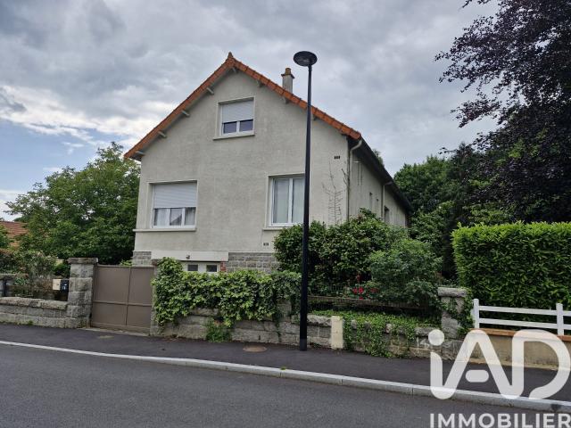 Maison 9 pièces 220 m²