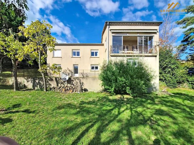 Maison 13 pièces 237 m²