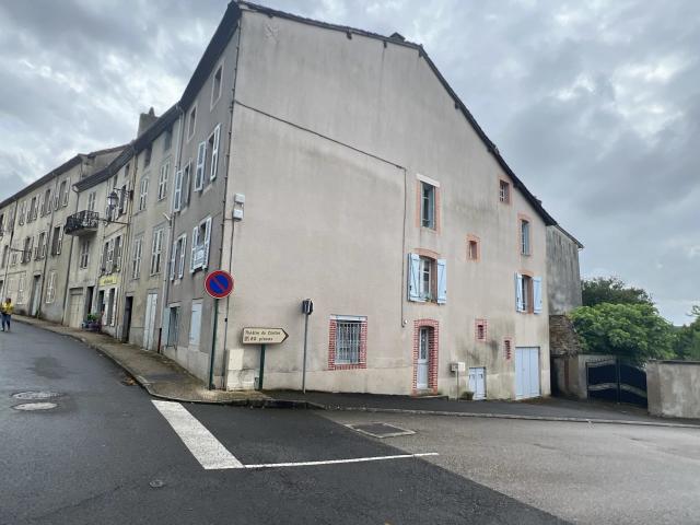 Maison 13 pièces 236 m²