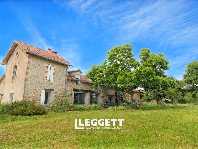 Maison 13 pièces 236 m²