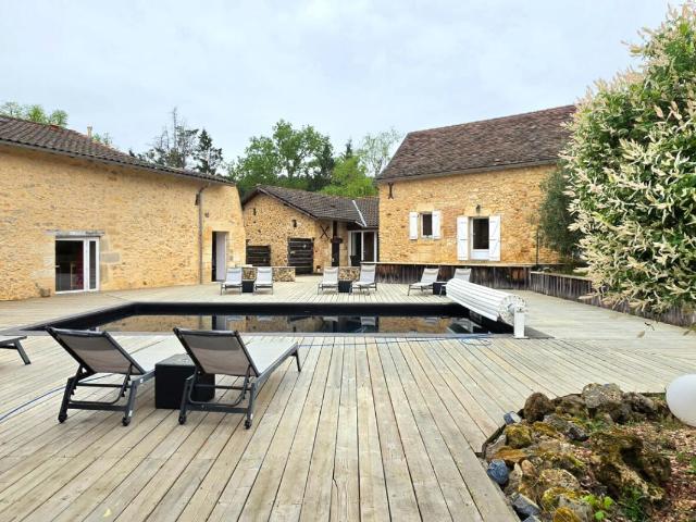 Maison 15 pièces 343 m²