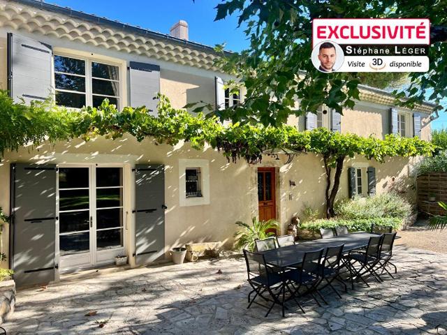 Maison 13 pièces 340 m²