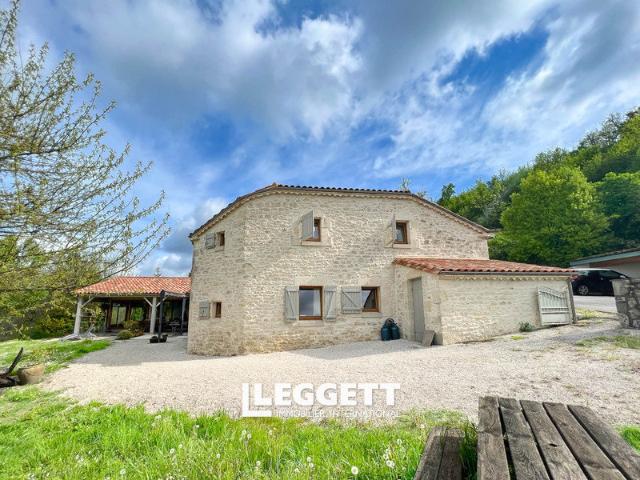 Maison 13 pièces 341 m²