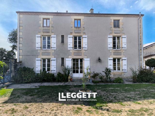 Maison 13 pièces 341 m²