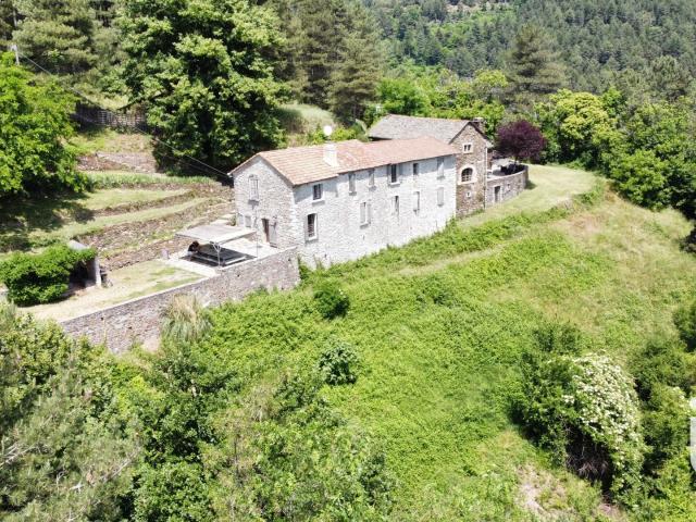 Maison 13 pièces 273 m²