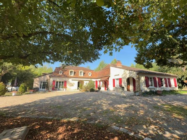 Maison 13 pièces 348 m²