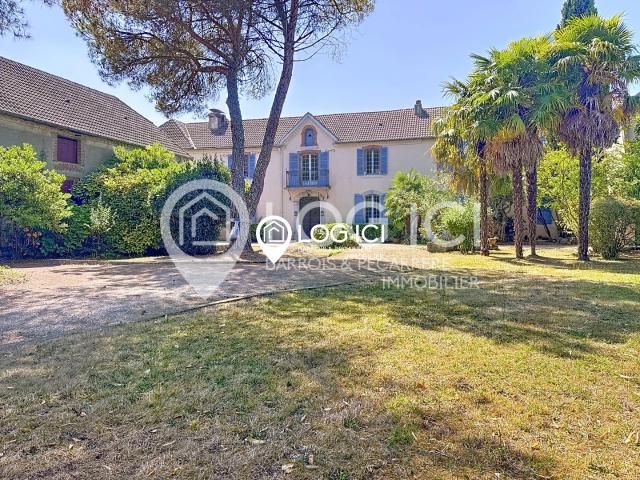 Maison 13 pièces 348 m²