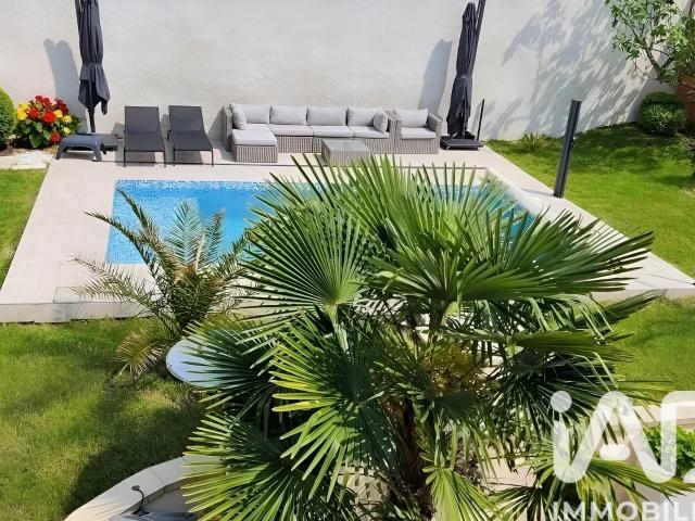 Maison 13 pièces 350 m²
