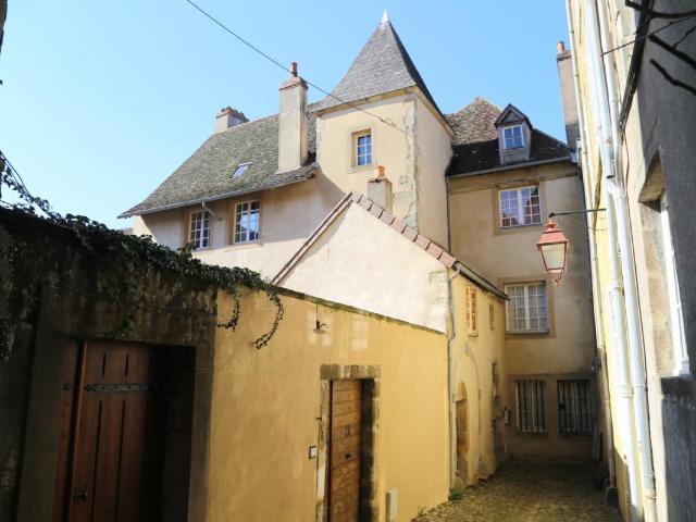 Maison 13 pièces 350 m²