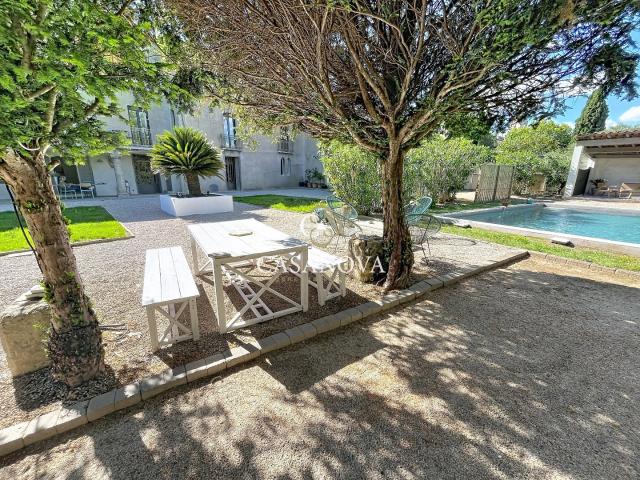Maison 13 pièces 350 m²