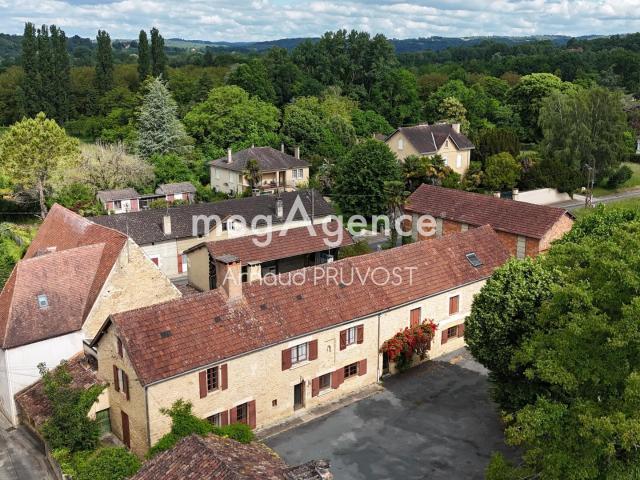 Maison 13 pièces 350 m²