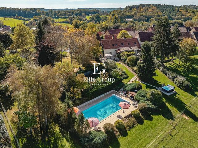 Maison 13 pièces 357 m²